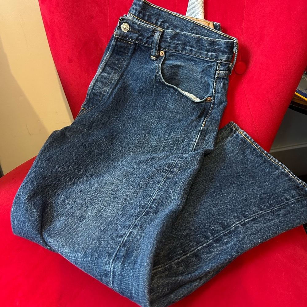 Low Rise Vintage Levi’s 

*marked 36 fits more like a 32/34